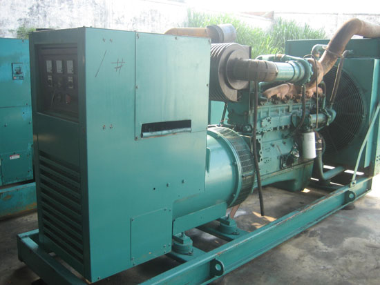 阿荣租赁发电机- 发电机碳刷磨损的原因是什么