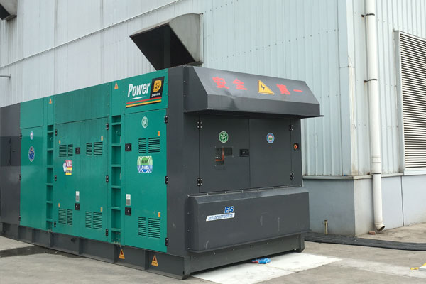 阿荣燃油滤清器的更换流程是怎样的？