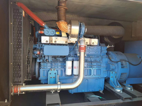 阿荣柴油发电机组一般有几种电压输出？