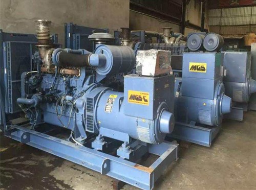 阿荣柴油发电机如何测试电流大小？