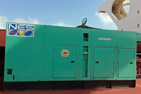 阿荣如何检测发电机组中性点接地是否良好？